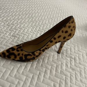 Leopard pumps